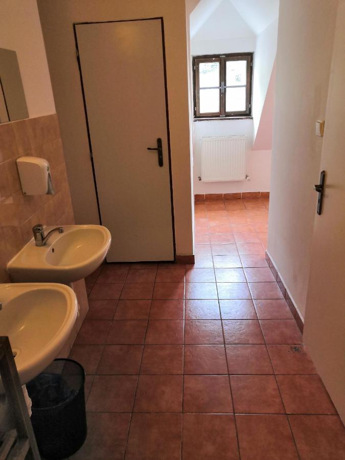 Hostel Skautsky Dom Banská Štiavnica Exterior foto