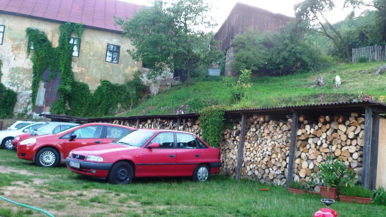 Hostel Skautsky Dom Banská Štiavnica Exterior foto